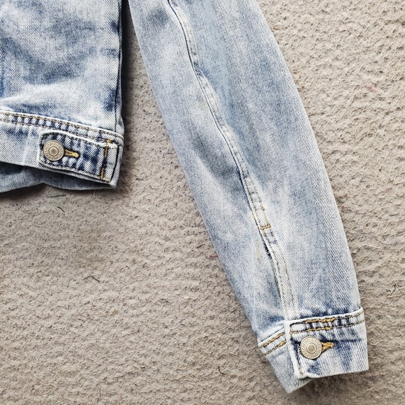 Free People Trucker Jacket Womens XS Blue Denim Detail Chest Pocket Button Front - Picture 12 of 13